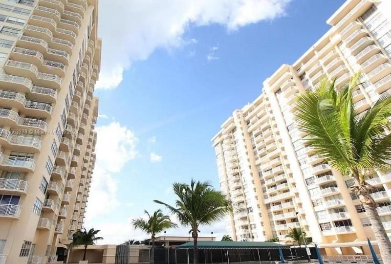 18061 Biscayne Blvd, Unit 702, Aventura, FL 33160 Photo