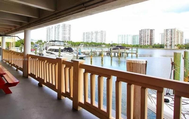 18061 Biscayne Blvd, Unit 702, Aventura, FL 33160 Photo