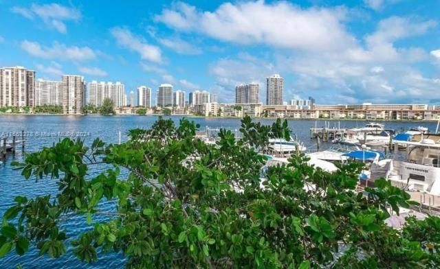 18061 Biscayne Blvd, Unit 702, Aventura, FL 33160 Photo