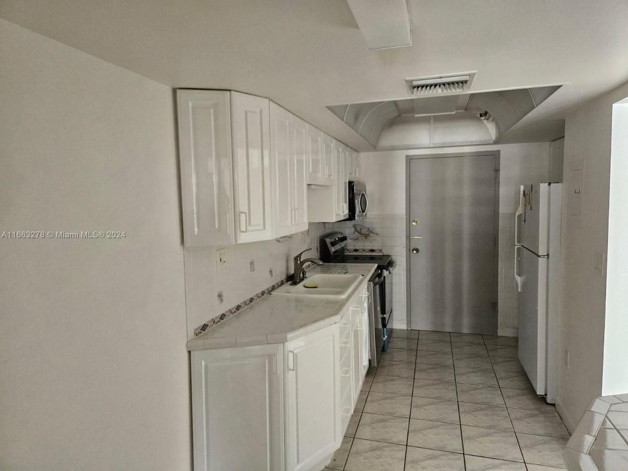 18061 Biscayne Blvd, Unit 702, Aventura, FL 33160 Photo