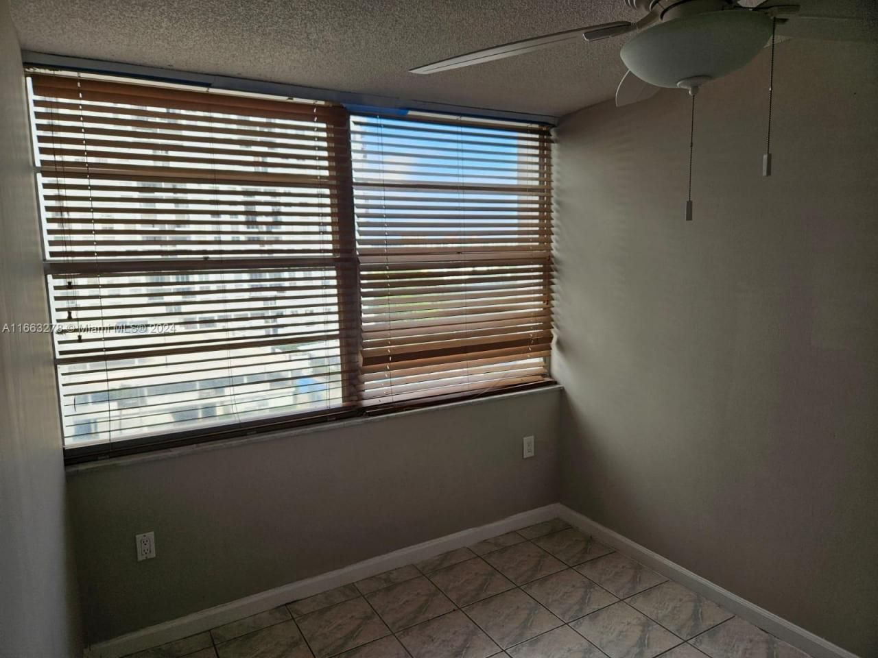 18061 Biscayne Blvd, Unit 702, Aventura, FL 33160 Photo