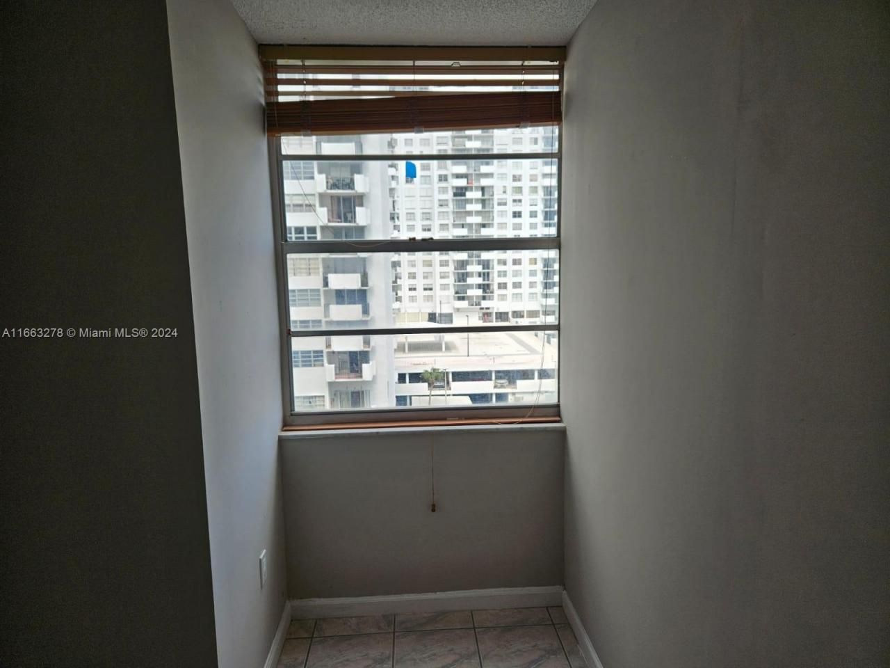 18061 Biscayne Blvd, Unit 702, Aventura, FL 33160 Photo