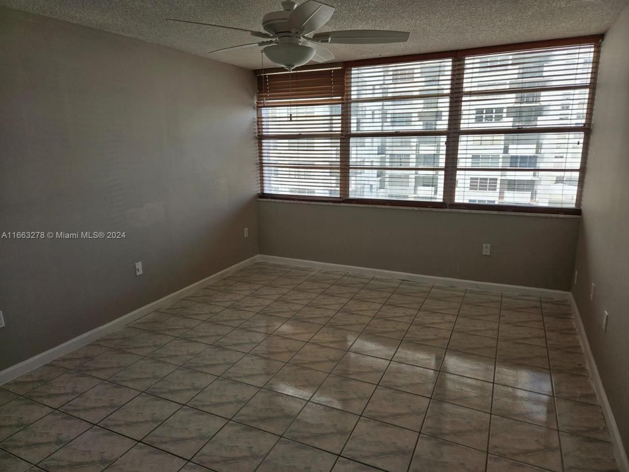 18061 Biscayne Blvd, Unit 702, Aventura, FL 33160 Photo