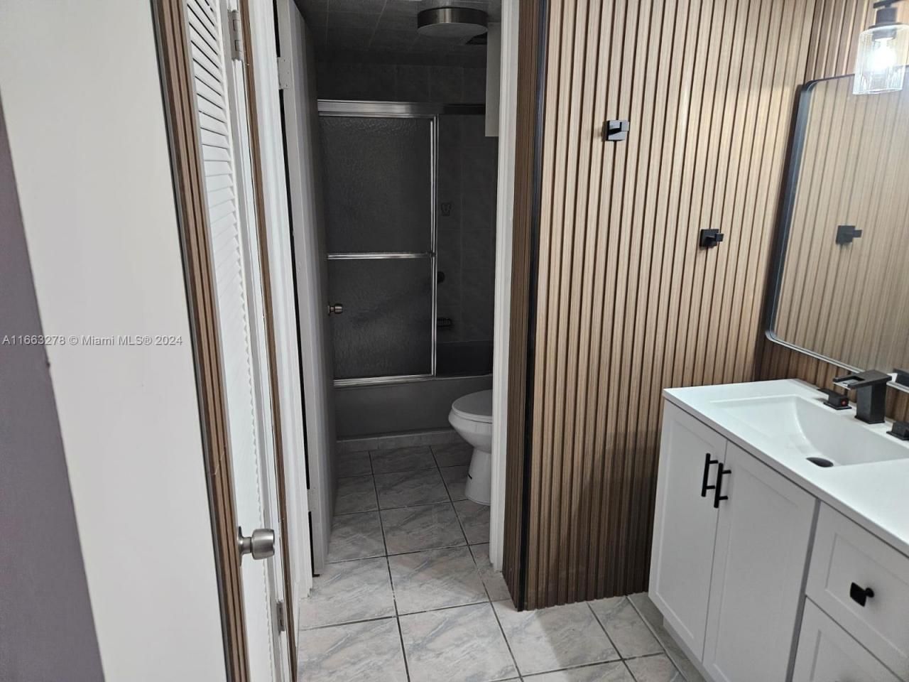 18061 Biscayne Blvd, Unit 702, Aventura, FL 33160 Photo