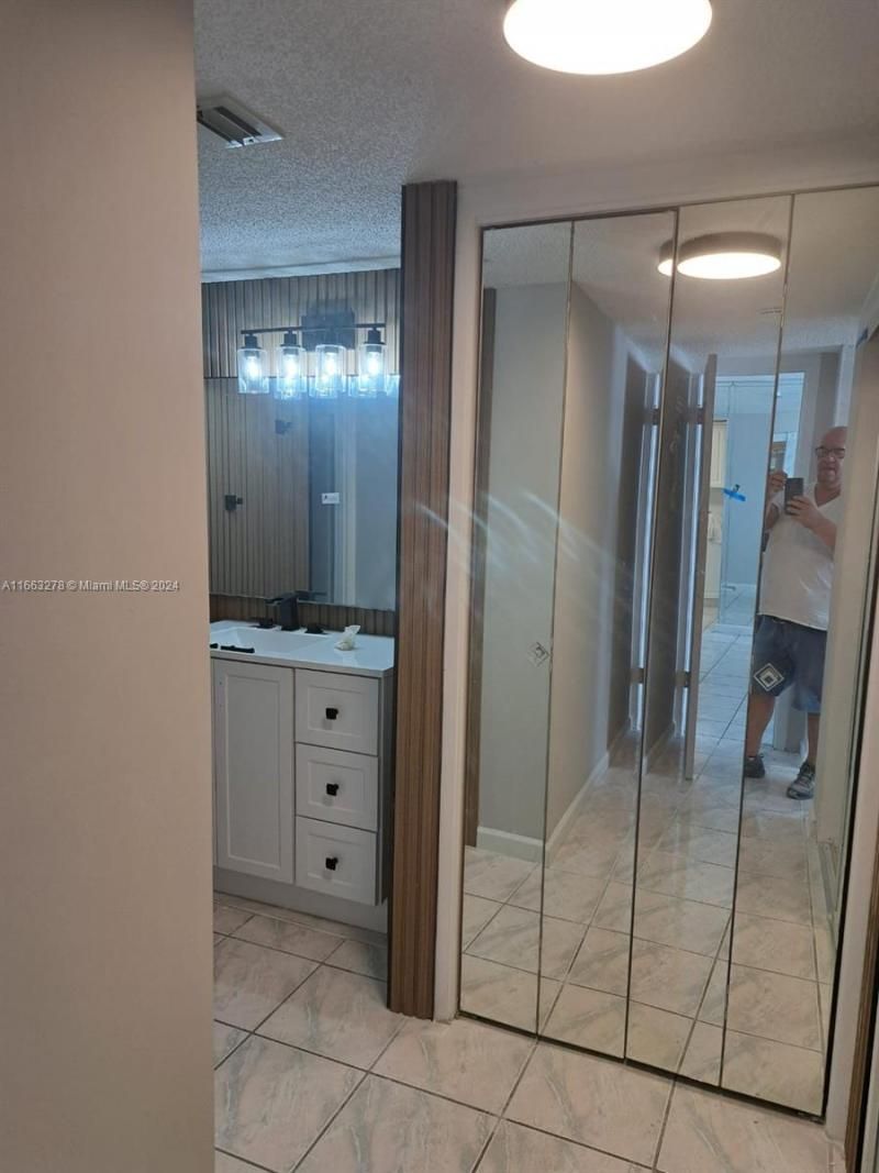 18061 Biscayne Blvd, Unit 702, Aventura, FL 33160 Photo