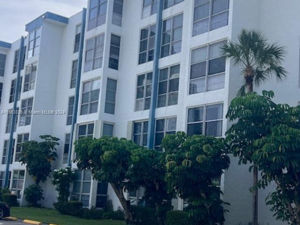 17570 Atlantic Blvd, Unit 401, Sunny Isles Beach, FL 33160