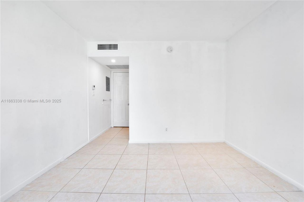 5151 Collins Ave, Unit 925, Miami Beach, FL 33140 Photo
