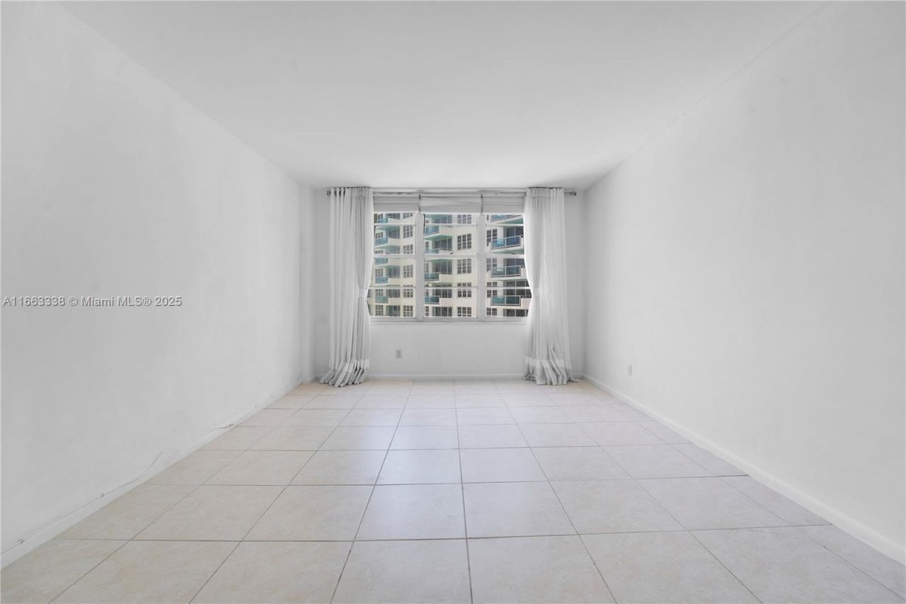 5151 Collins Ave, Unit 925, Miami Beach, FL 33140 Photo