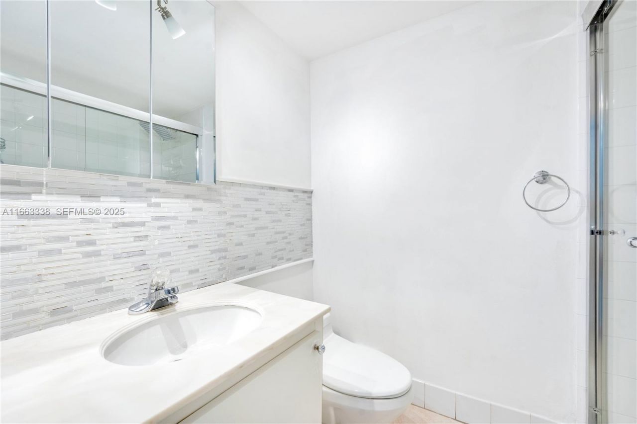 5151 Collins Ave, Unit 925, Miami Beach, FL 33140 Photo