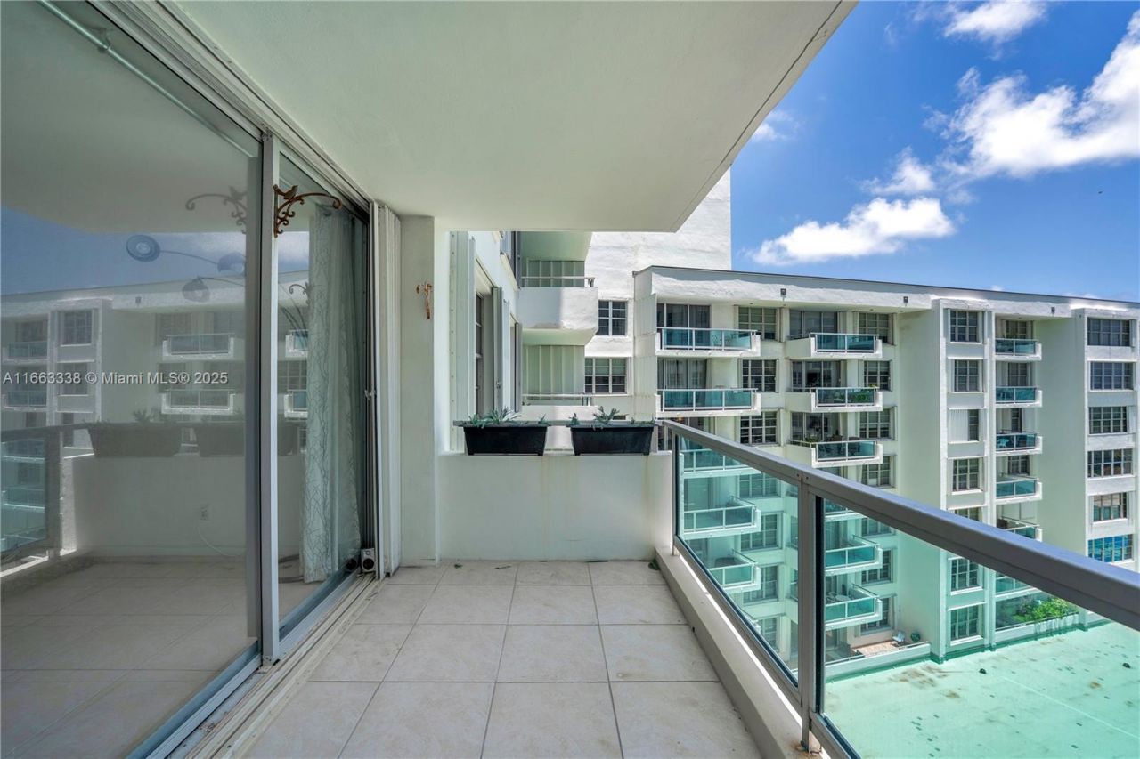 5151 Collins Ave, Unit 925, Miami Beach, FL 33140 Photo