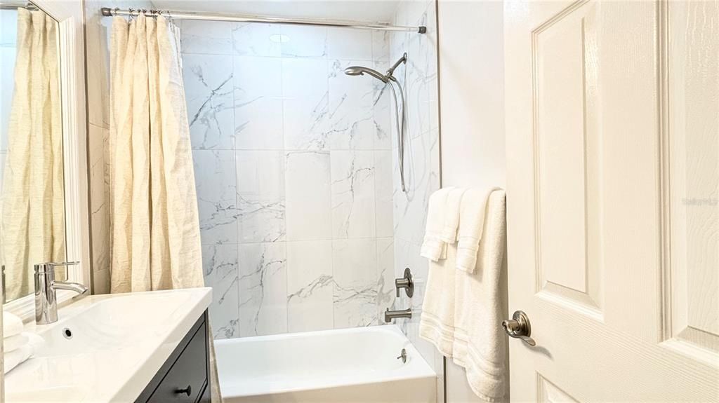 2431 Loma Linda Street, Sarasota, FL 34239 Photo