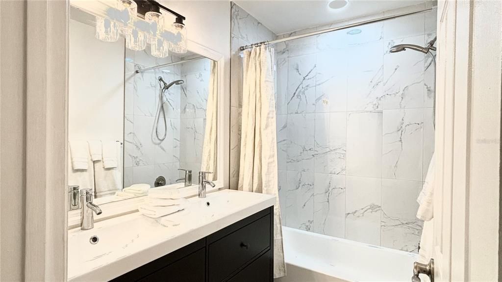 2431 Loma Linda Street, Sarasota, FL 34239 Photo