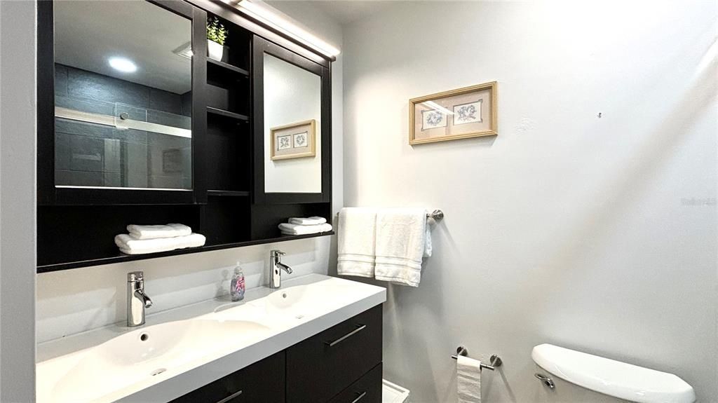 2431 Loma Linda Street, Sarasota, FL 34239 Photo