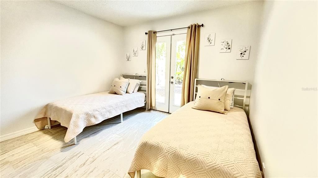 2431 Loma Linda Street, Sarasota, FL 34239 Photo