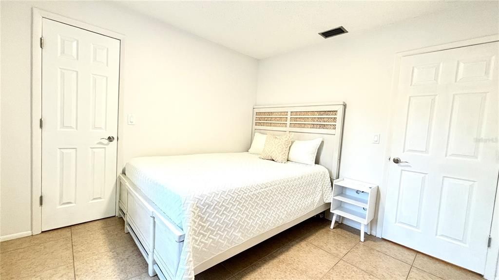 2431 Loma Linda Street, Sarasota, FL 34239 Photo