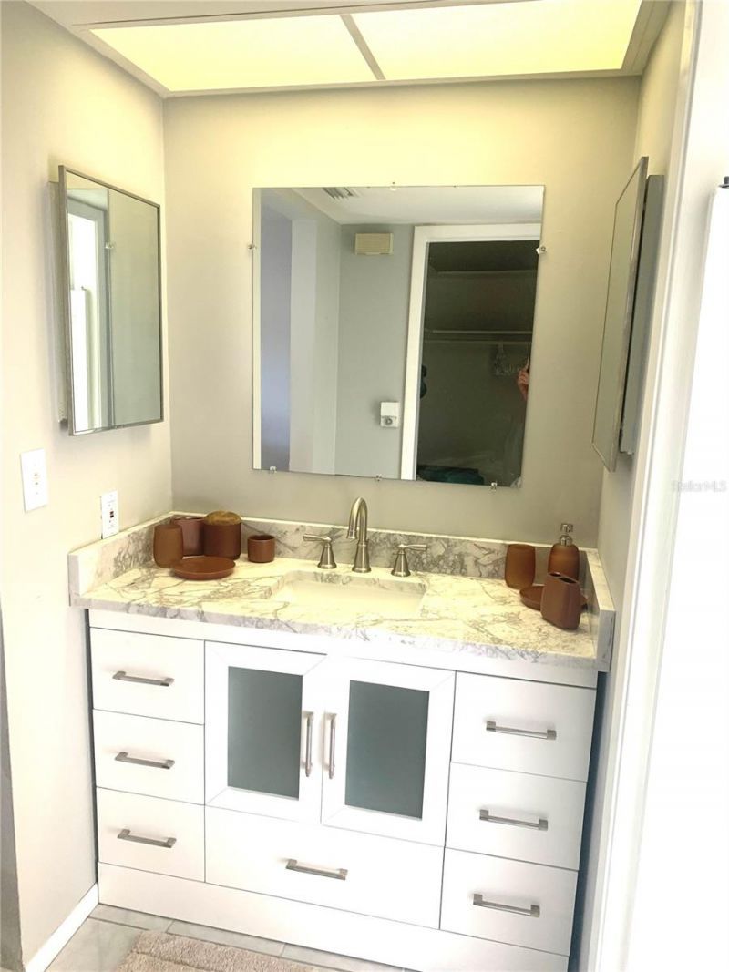 1714 Meadowood Street, Sarasota, FL 34231 Photo