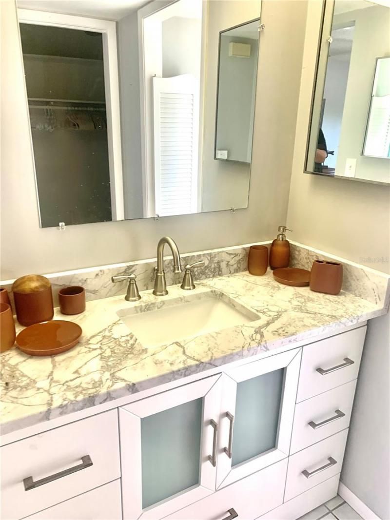 1714 Meadowood Street, Sarasota, FL 34231 Photo