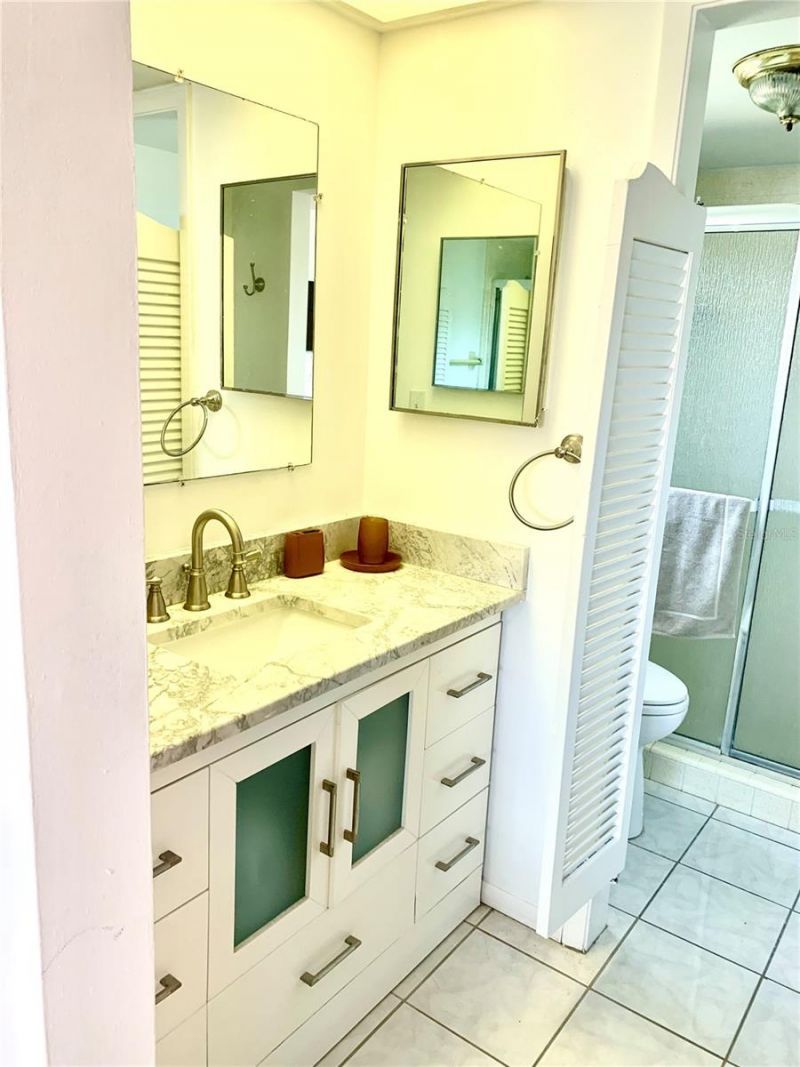 1714 Meadowood Street, Sarasota, FL 34231 Photo