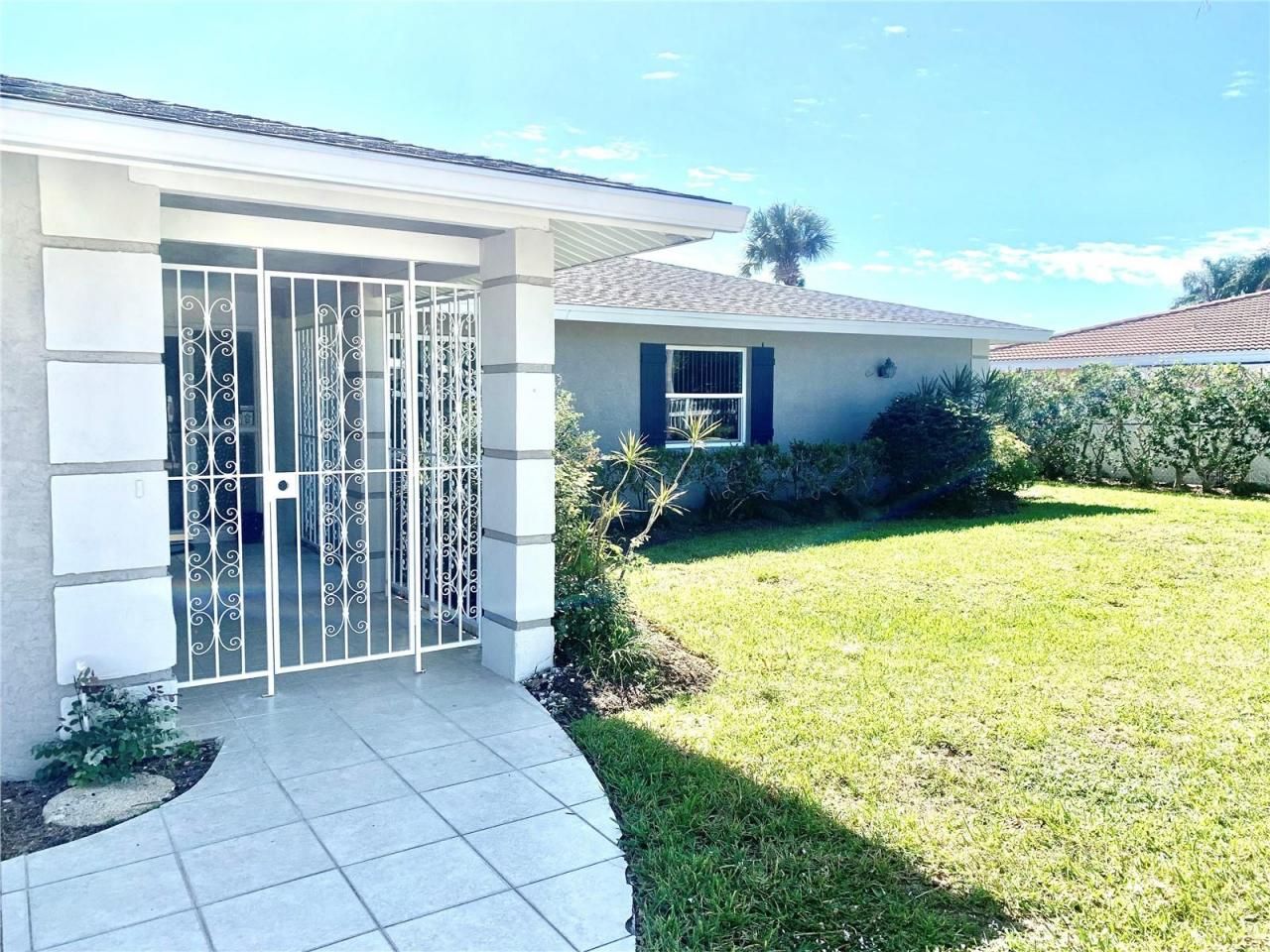 1714 Meadowood Street, Sarasota, FL 34231 Photo