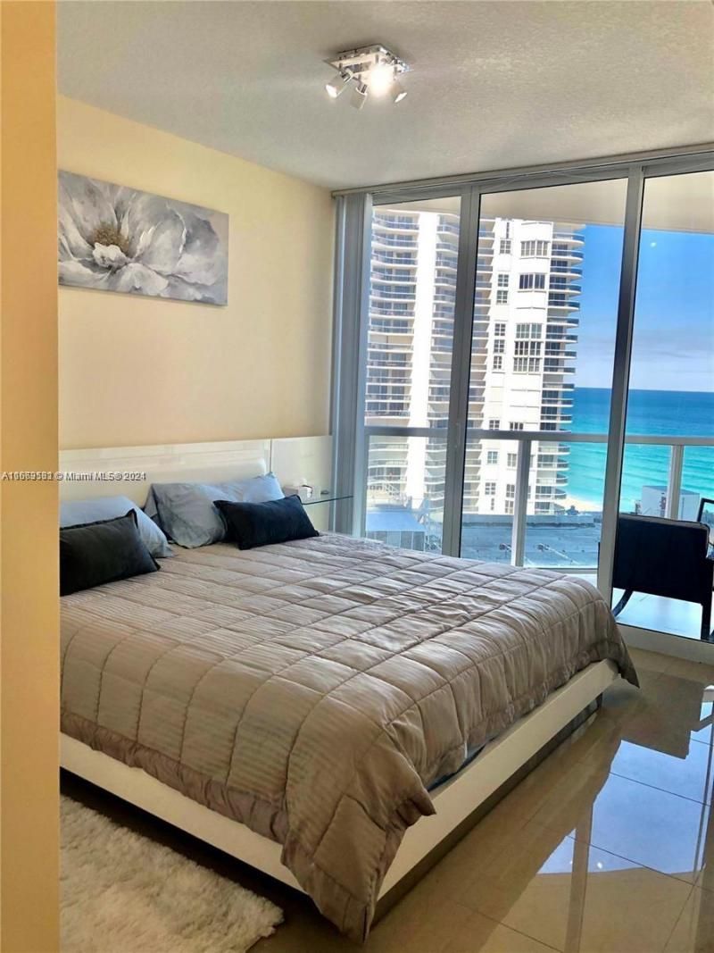 16699 Collins Ave, Unit 1705, Sunny Isles Beach, FL 33160 Photo