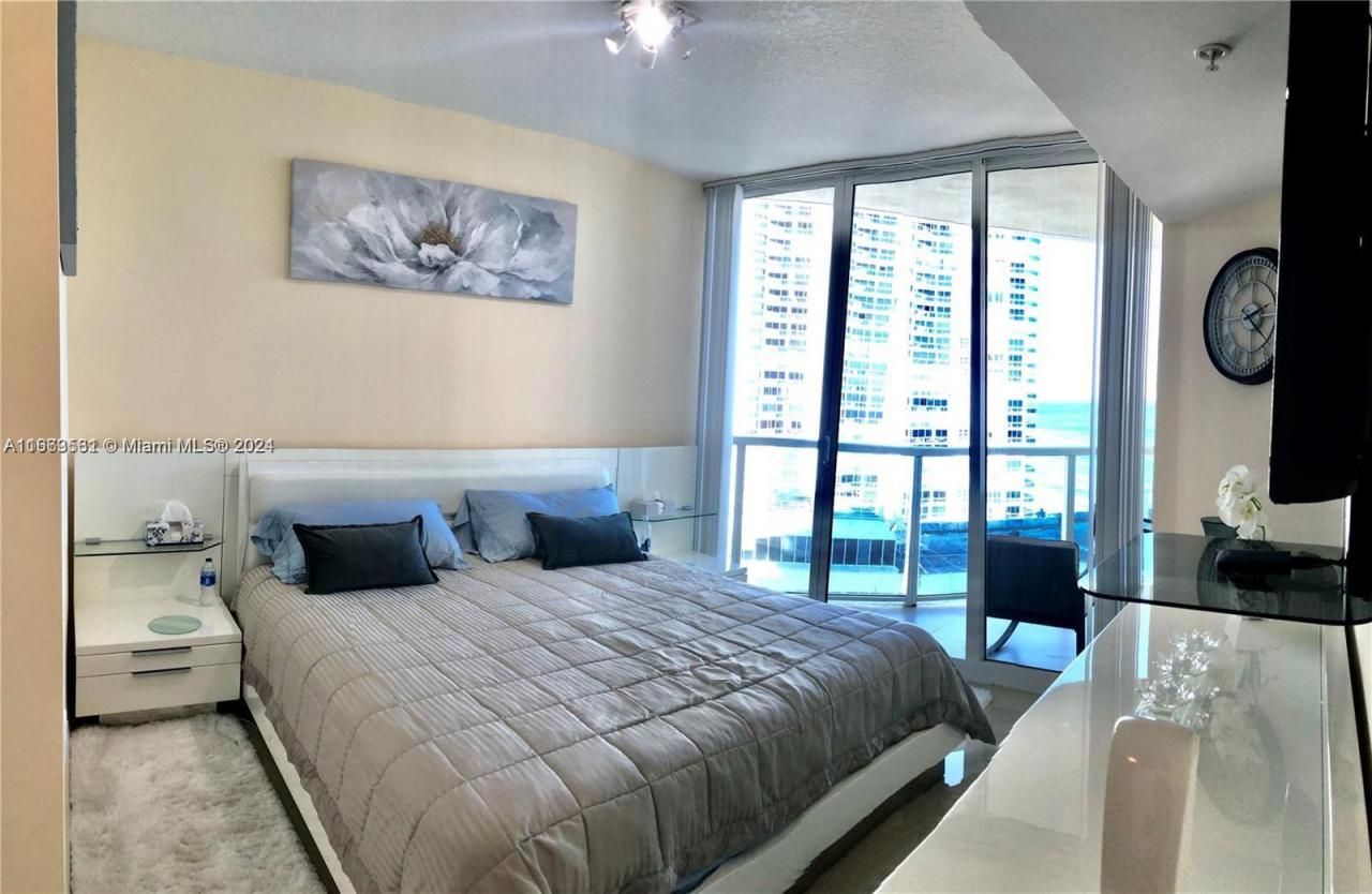 16699 Collins Ave, Unit 1705, Sunny Isles Beach, FL 33160 Photo