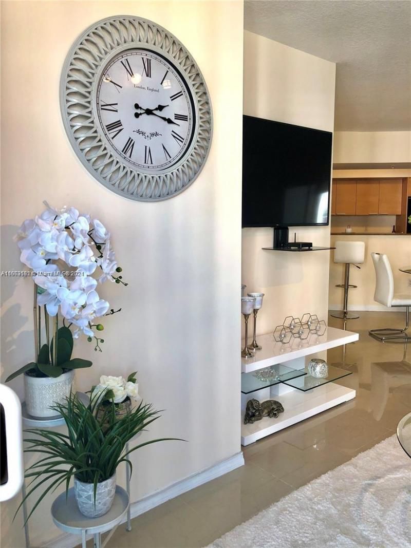 16699 Collins Ave, Unit 1705, Sunny Isles Beach, FL 33160 Photo