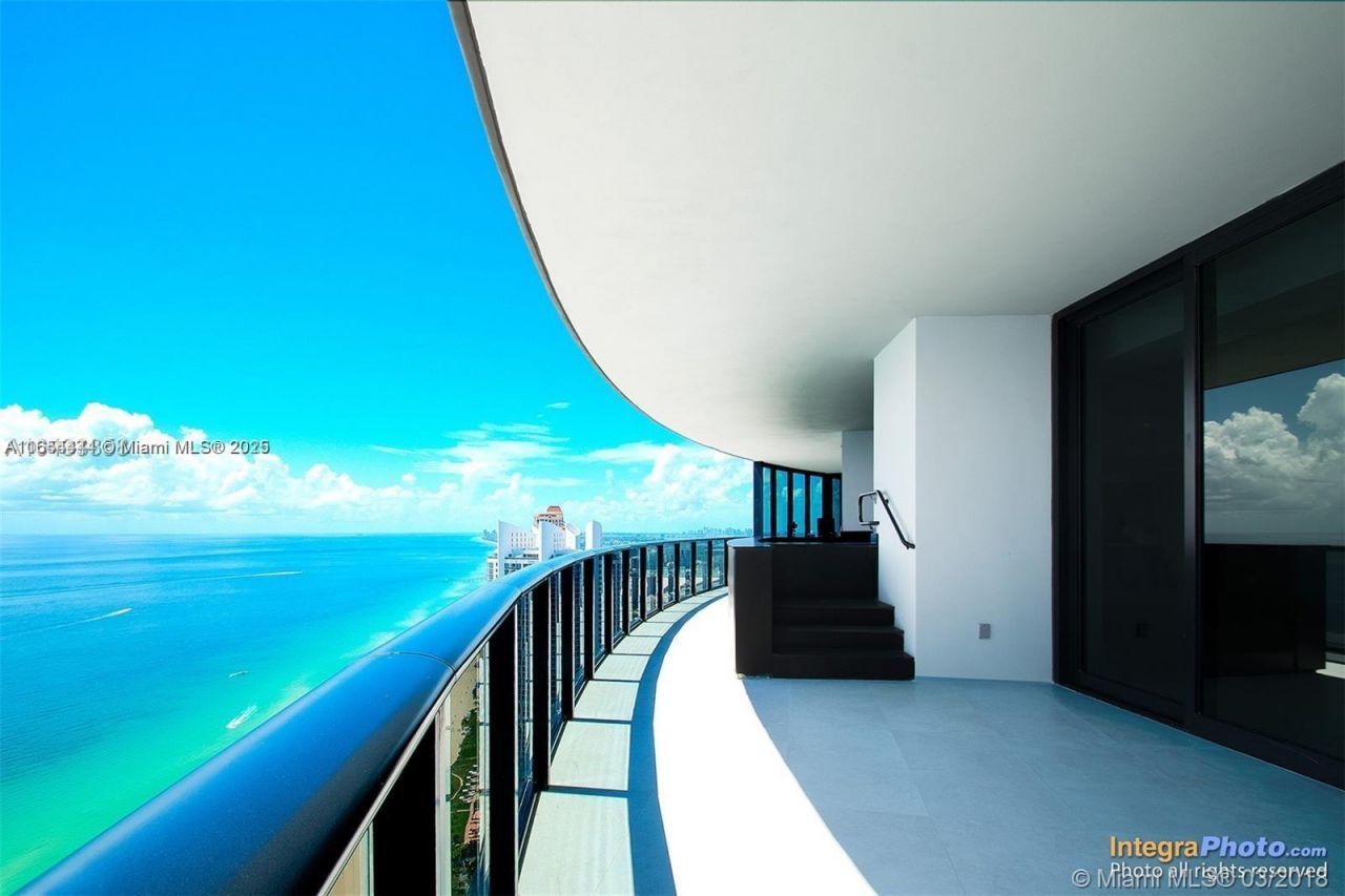 18555 Collins Ave, Unit 5001, Sunny Isles Beach, FL 33160 Photo