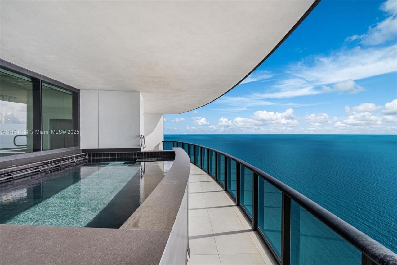 18555 Collins Ave, Unit 5001, Sunny Isles Beach, FL 33160 Photo