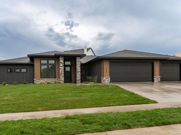 1547 Shannon Oaks Boulevard NE, Rochester, MN 55906