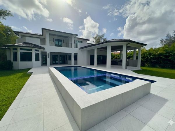 11951 SW 3rd St, Plantation, FL 33325