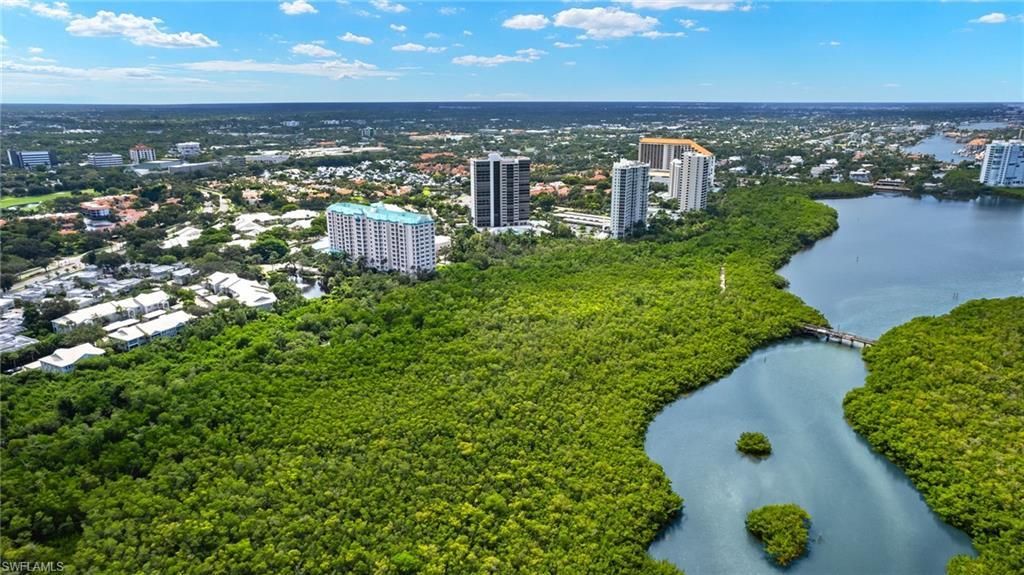 5817 Glencove Dr, Unit 405, Naples, FL 34108 Photo