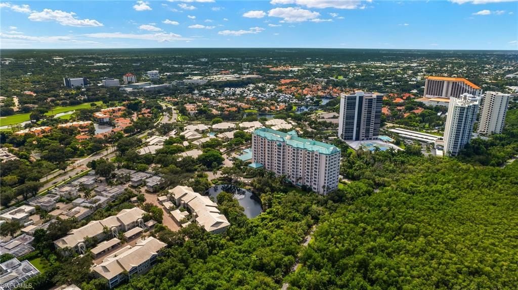 5817 Glencove Dr, Unit 405, Naples, FL 34108 Photo