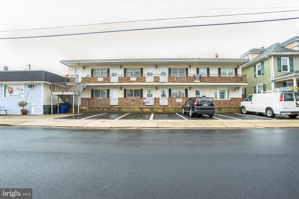106 W Wisteria Road, Unit 2, Wildwood Crest, NJ 08260 Main Photo