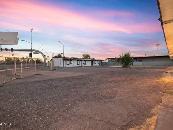 3060 GRAND Avenue, Phoenix, AZ 85017