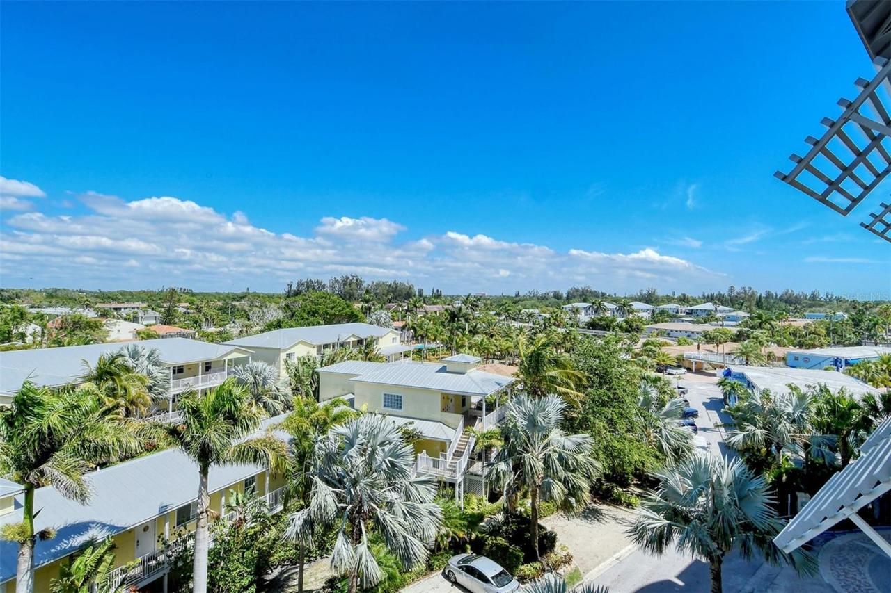 915 Seaside Drive, Unit 312, Weeks, Sarasota, FL 34242 Photo