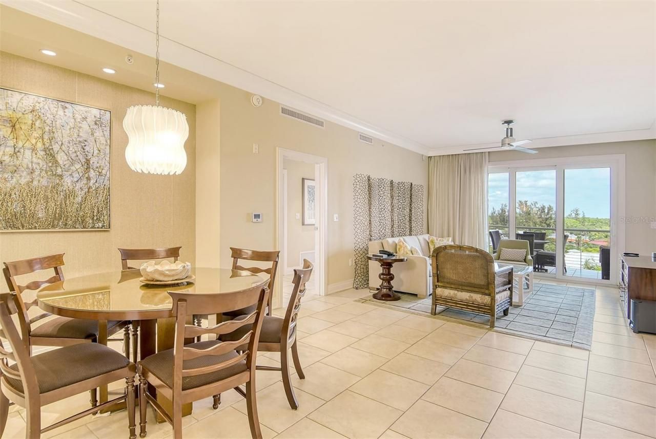 915 Seaside Drive, Unit 312, Weeks, Sarasota, FL 34242 Photo