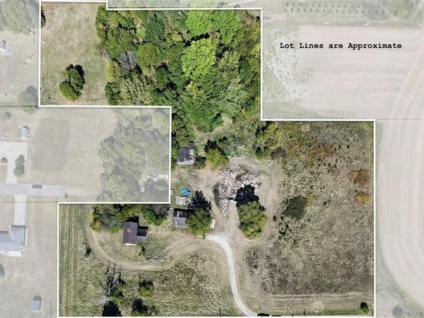890 Portland Way North, Galion, OH 44833