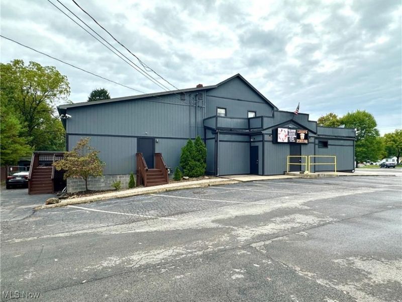 1111 Niles Cortland Road NE, Howland, OH 44484 Photo 3