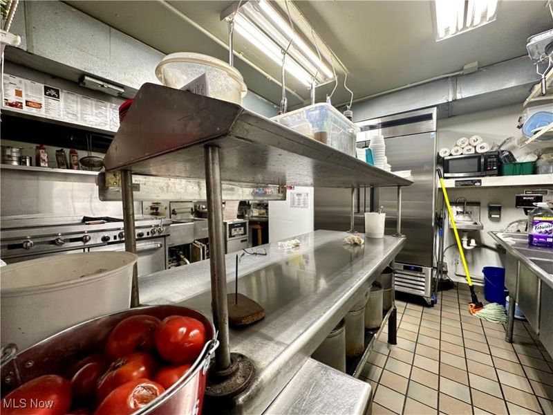 1111 Niles Cortland Road NE, Howland, OH 44484 Photo 37