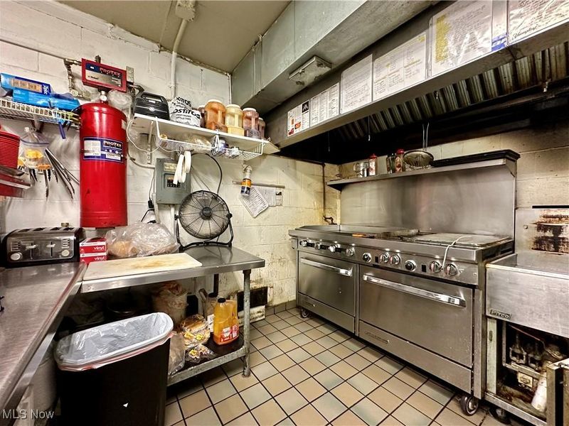 1111 Niles Cortland Road NE, Howland, OH 44484 Photo 38