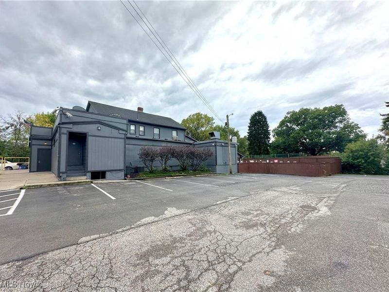 1111 Niles Cortland Road NE, Howland, OH 44484 Photo 7