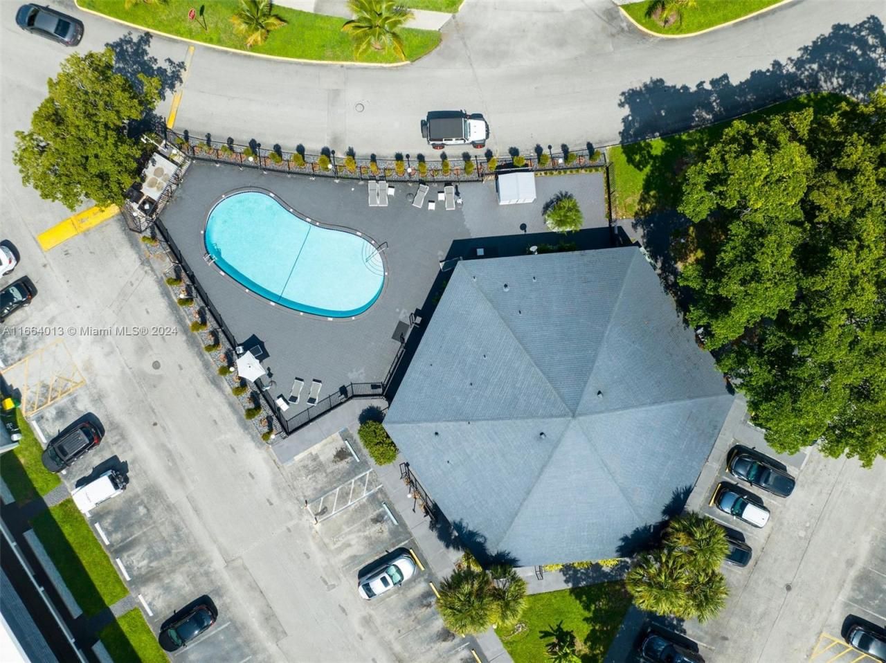 7900 S Colony Cir S, Unit 101, Tamarac, FL 33321 Photo