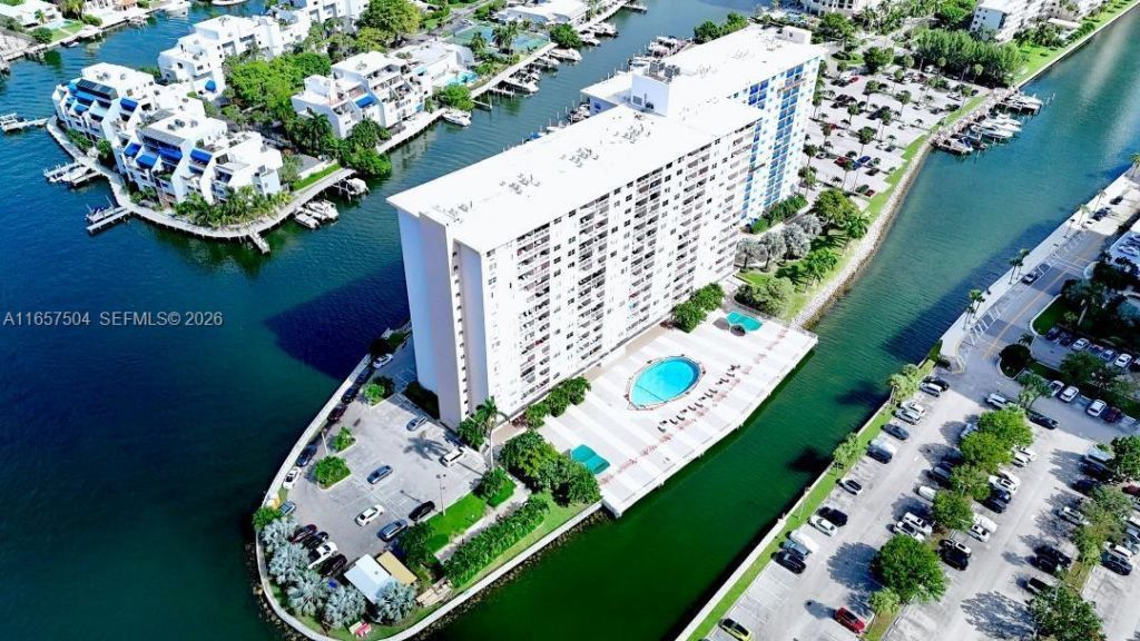 400 Kings Point Dr, Unit 328, Sunny Isles Beach, FL 33160 Photo