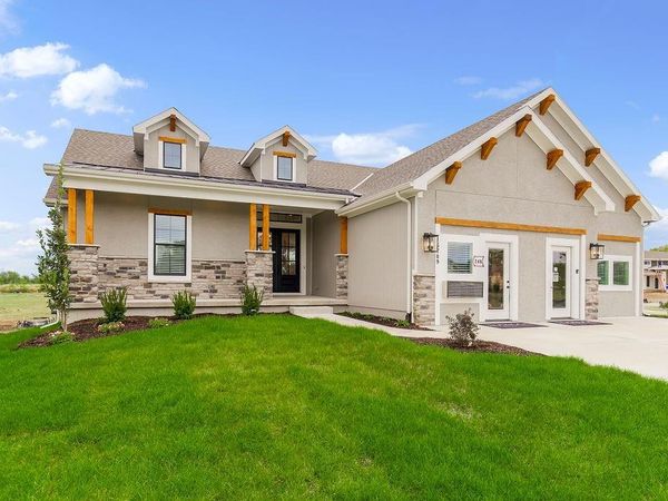 16789 S Fellows Street, Olathe, KS 66062