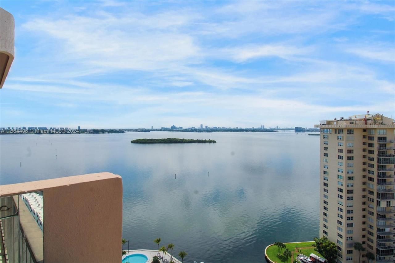 1800 NE 114th St, Unit 2308, Miami, FL 33181 Photo