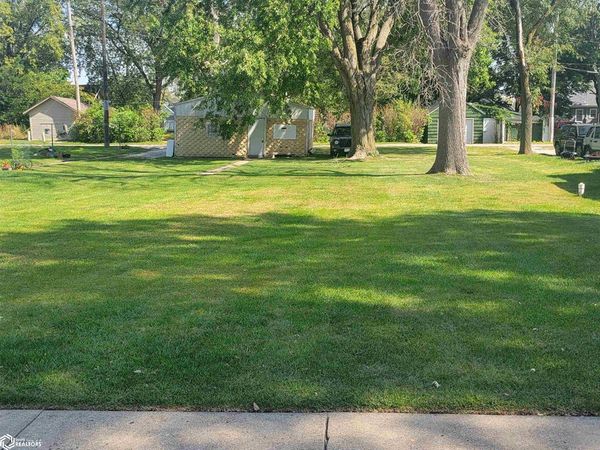 312 S Cadwell Avenue, Eagle Grove, IA 50533