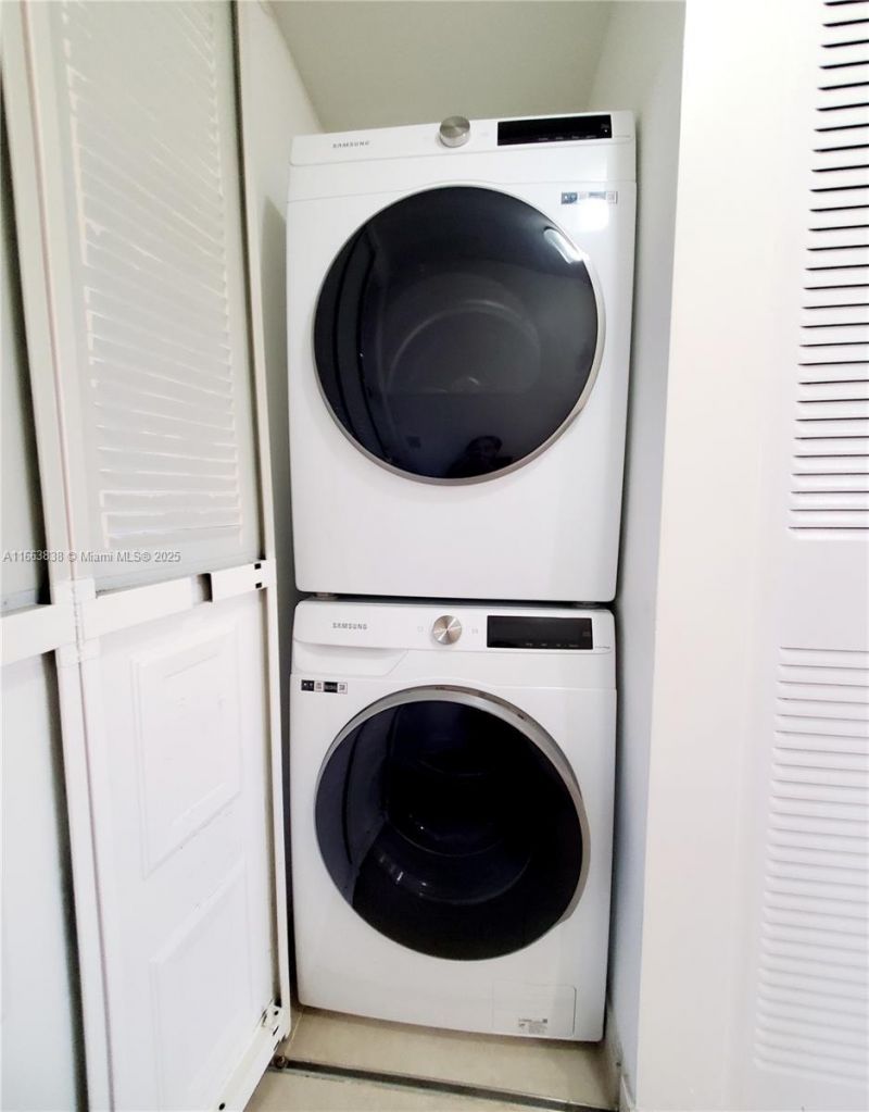 2941 N Nob Hill Rd, Unit 301, Sunrise, FL 33322 Photo