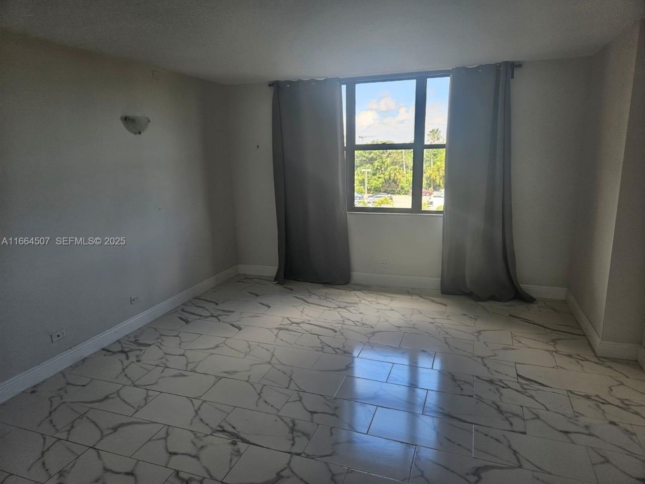 1800 NE 114th St, Unit 401, Miami, FL 33181 Photo