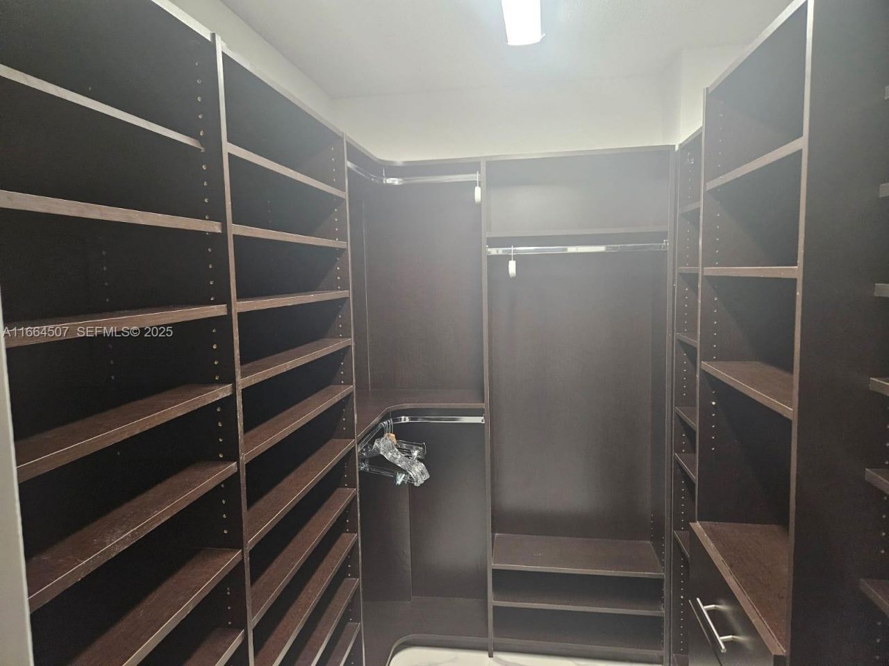 1800 NE 114th St, Unit 401, Miami, FL 33181 Photo