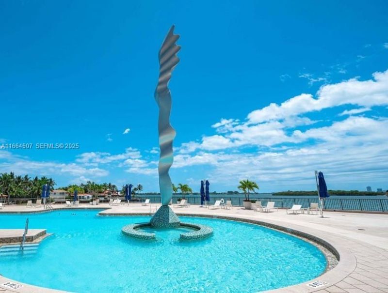 1800 NE 114th St, Unit 401, Miami, FL 33181 Photo